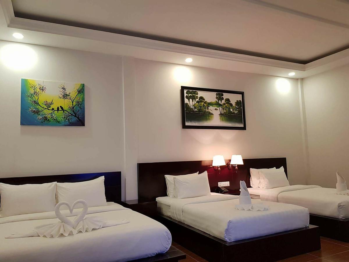 Apple Hotel Two - Near Phnom Penh Airport Exteriér fotografie