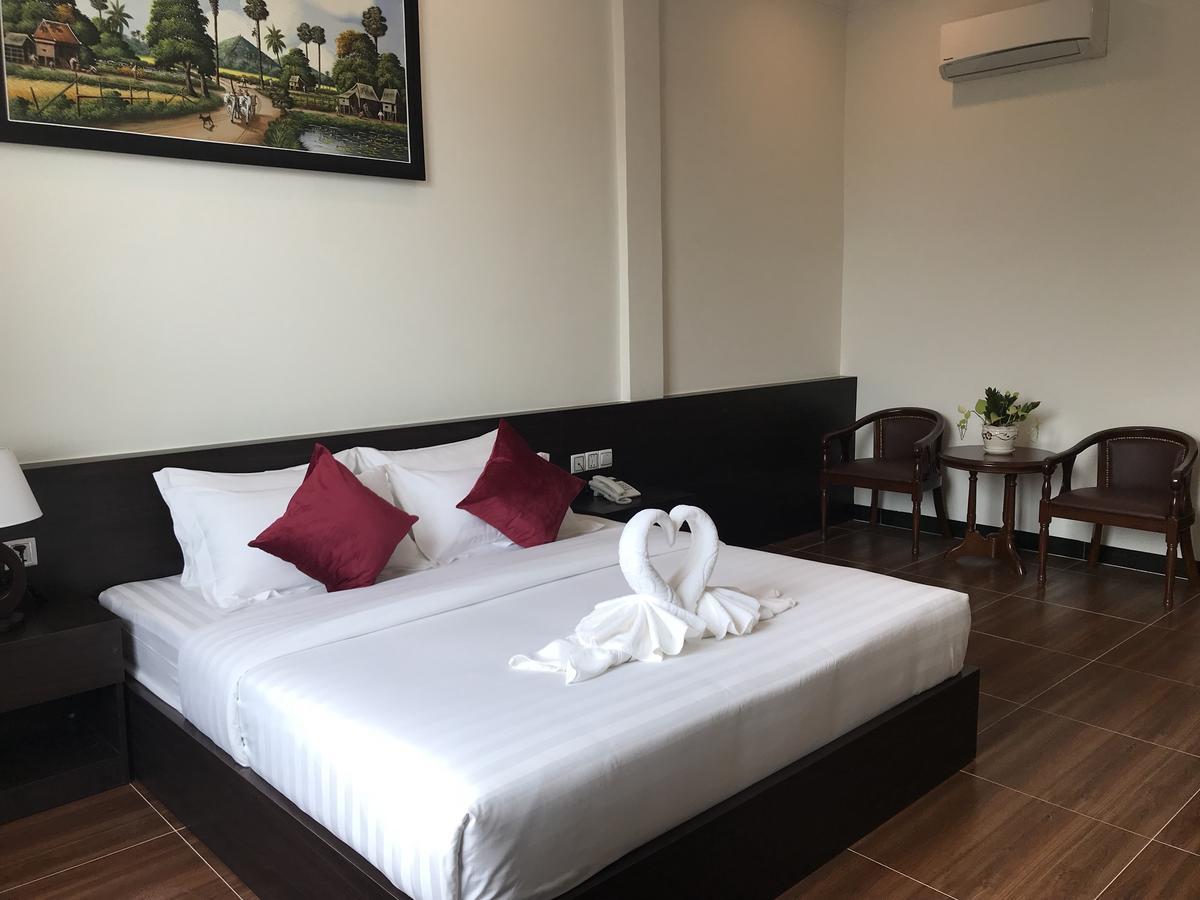 Apple Hotel Two - Near Phnom Penh Airport Exteriér fotografie